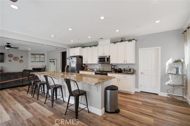 Detail Gallery Image 23 of 44 For 31109 Rose Arbor Ct, Murrieta,  CA 92563 - 5 Beds | 3 Baths