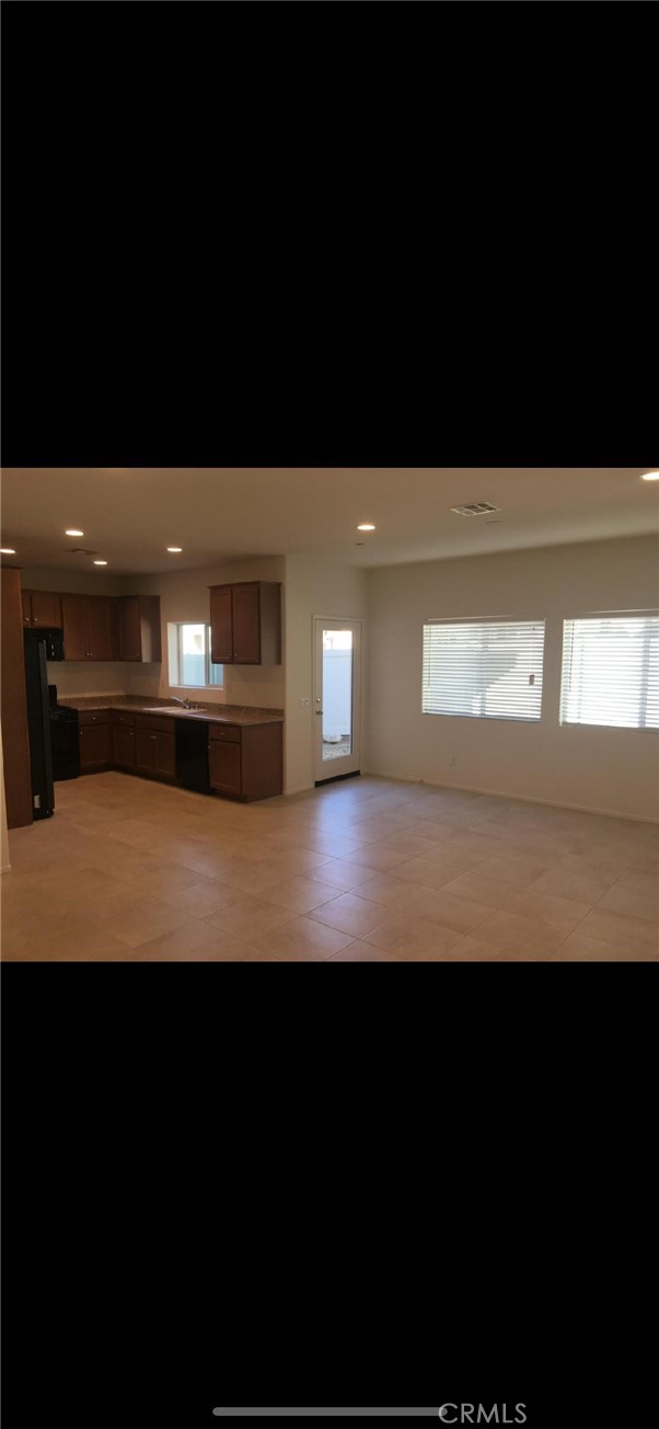 Image 3 of 4 For 349 Dun Blazer Way
