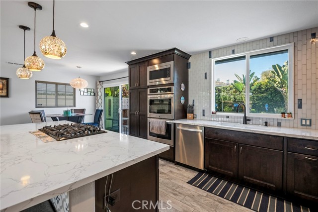 Detail Gallery Image 10 of 58 For 20761 Catamaran, Huntington Beach,  CA 92646 - 4 Beds | 4/1 Baths