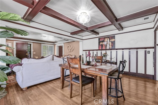 5725 5th Avenue, Los Angeles CA: https://media.crmls.org/medias/d0a2cf0f-524d-4fc4-b60e-126aaffa99eb.jpg