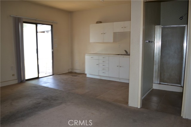 2121 N Pass Avenue, Burbank CA: https://media.crmls.org/medias/d0a33bf4-560a-4fa6-adf2-3611e6c507ed.jpg