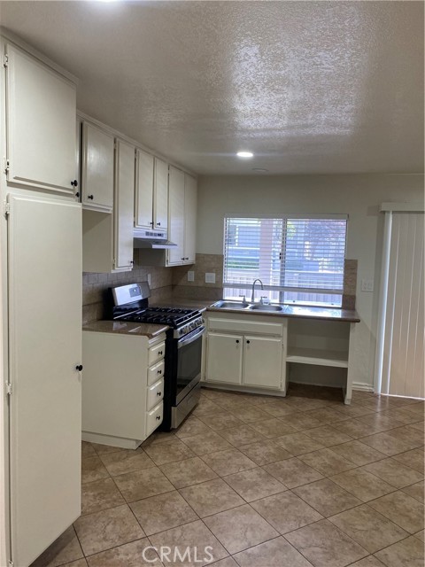 1250 S Brookhurst Street, Anaheim CA: https://media.crmls.org/medias/d0a3c71d-aa4d-4620-b513-e2950d9d383e.jpg