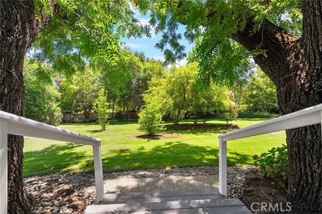 2176 Bidwell Avenue, Chico CA: https://media.crmls.org/medias/d0a3f107-69cf-40e6-b34e-310672f7fec8.jpg