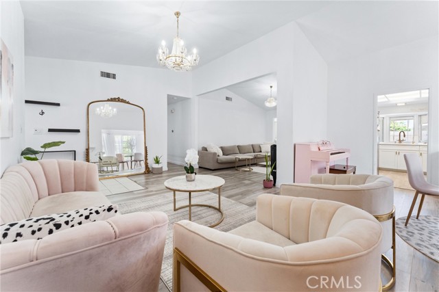 Detail Gallery Image 3 of 37 For 24162 Fordview, Lake Forest,  CA 92630 - 5 Beds | 2 Baths