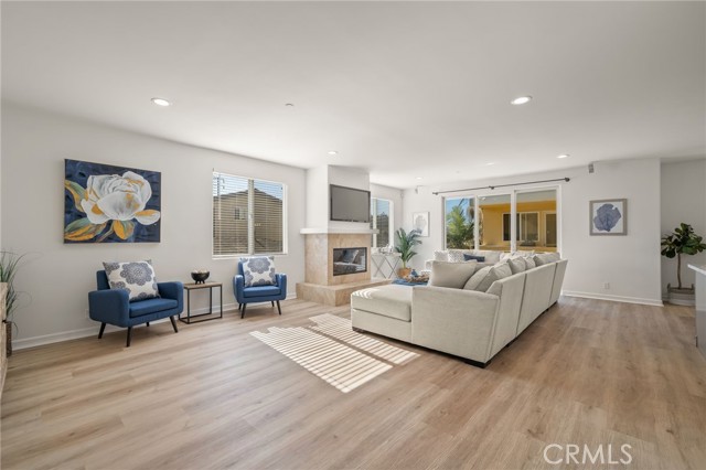 Detail Gallery Image 6 of 60 For 204 N Prospect #B,  Redondo Beach,  CA 90277 - 4 Beds | 3 Baths