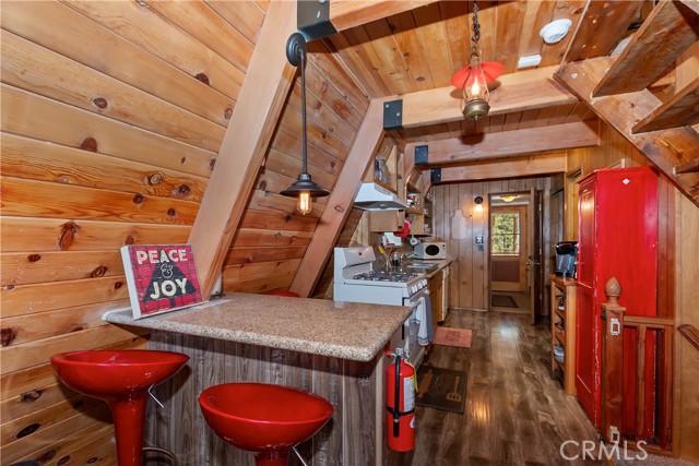 Detail Gallery Image 13 of 33 For 101 W Rainbow Bld, Big Bear City,  CA 92314 - 2 Beds | 2 Baths