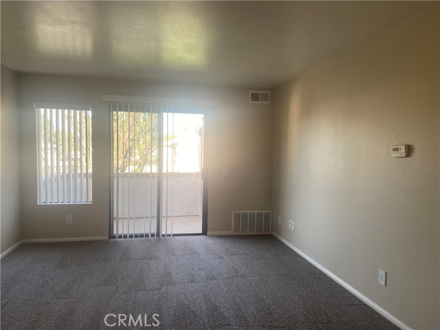 Detail Gallery Image 8 of 26 For 1303 Massachusetts Ave #203,  Riverside,  CA 92507 - 2 Beds | 1 Baths