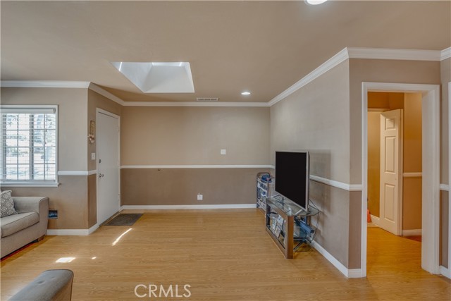 2304 W Flower Avenue, Fullerton CA: https://media.crmls.org/medias/d0a5566a-9cb3-404e-a949-64aea6163446.jpg