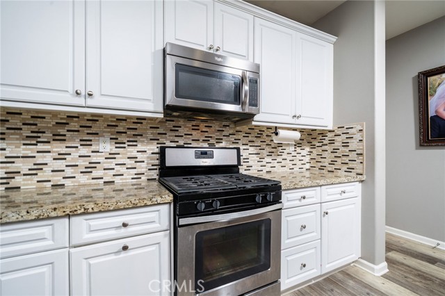 Detail Gallery Image 13 of 29 For 2846 E via Fiano, Ontario,  CA 91764 - 3 Beds | 2/1 Baths
