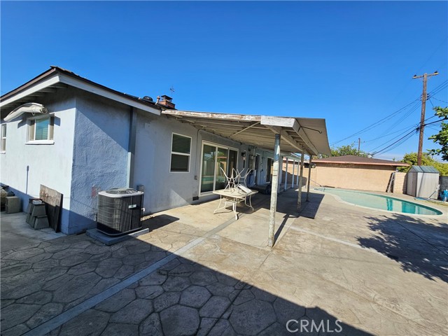 5573 Bonnie Brae Street, Montclair CA: https://media.crmls.org/medias/d0a57329-358e-4c2d-b0d7-5594355d4747.jpg