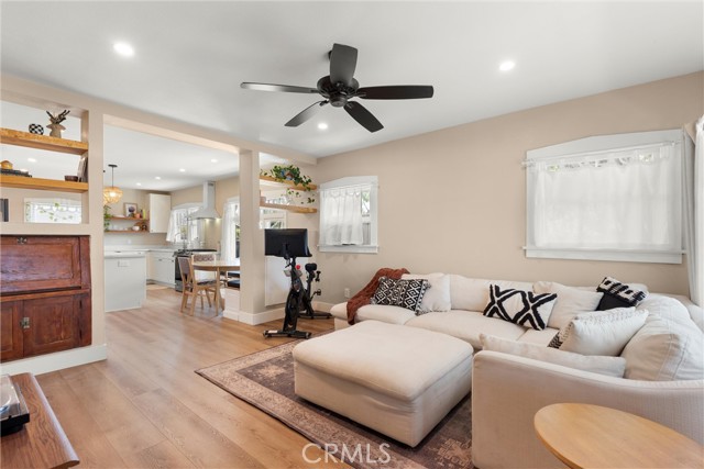 602 Stanley Avenue, Long Beach CA: https://media.crmls.org/medias/d0a5e111-fce1-4e0b-9974-74fc6710ff42.jpg