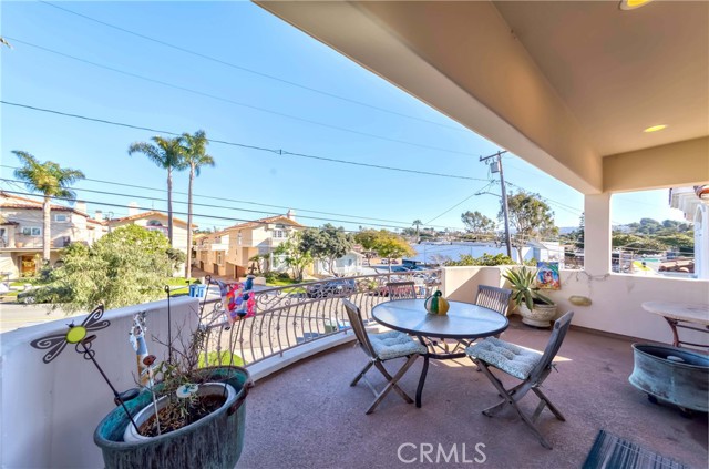 233 Helberta Avenue, Redondo Beach, California 90277, 4 Bedrooms Bedrooms, ,3 BathroomsBathrooms,Residential,For Sale,Helberta,PW25011259