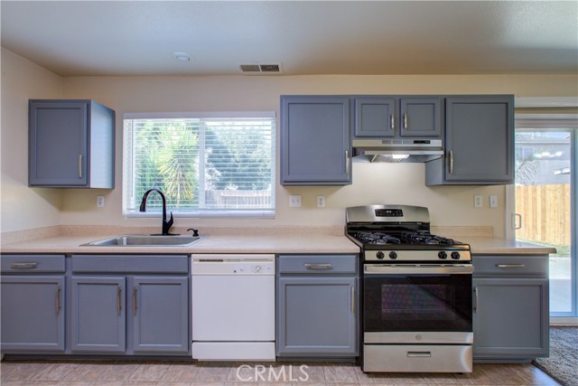 Detail Gallery Image 16 of 43 For 3751 Morning Glory Ave, Merced,  CA 95348 - 3 Beds | 2/1 Baths