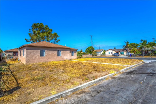 Image 2 for 15490 Pine Ave, Fontana, CA 92335