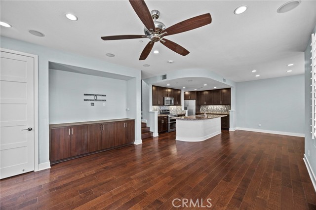 3 Compass Court, Aliso Viejo CA: https://media.crmls.org/medias/d0a94bfc-004b-4ce8-bb81-fe64c089d79f.jpg