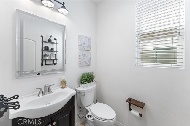Detail Gallery Image 22 of 44 For 17012 Hal Ln, Fontana,  CA 92336 - 3 Beds | 2/1 Baths