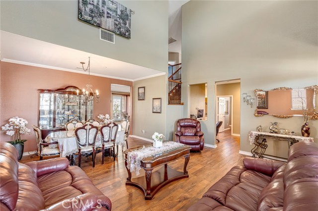 Detail Gallery Image 11 of 45 For 15356 Thistle St, Fontana,  CA 92336 - 5 Beds | 3 Baths