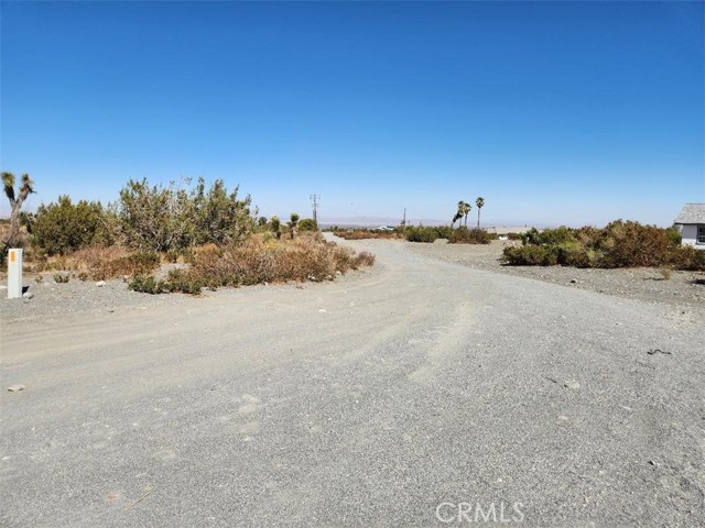 Detail Gallery Image 3 of 12 For 12 Cambria Rd, Pinon Hills,  CA 92372 - – Beds | – Baths