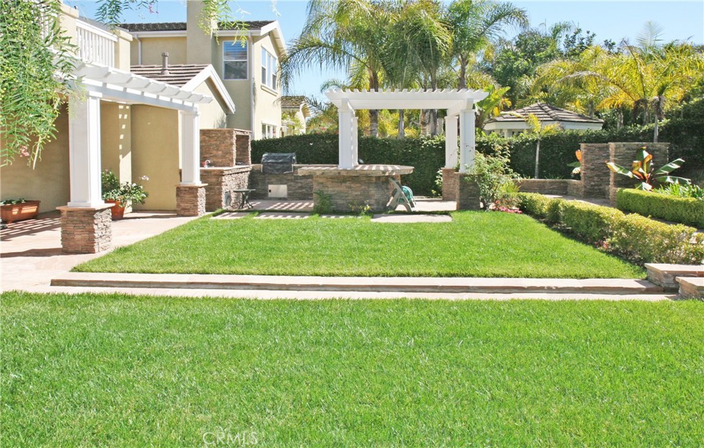 MLS #OC25175957 img 2