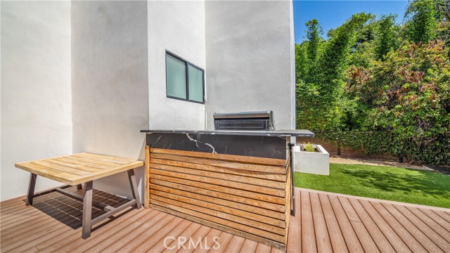 Detail Gallery Image 24 of 27 For 5646 Calvin Ave, Tarzana,  CA 91356 - 3 Beds | 3 Baths