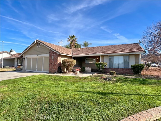 Detail Gallery Image 2 of 17 For 11847 3rd St, Yucaipa,  CA 92399 - 3 Beds | 2 Baths