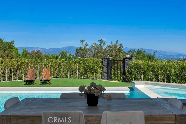 Detail Gallery Image 39 of 72 For 15641 High Knoll Rd, Encino,  CA 91436 - 5 Beds | 4/1 Baths