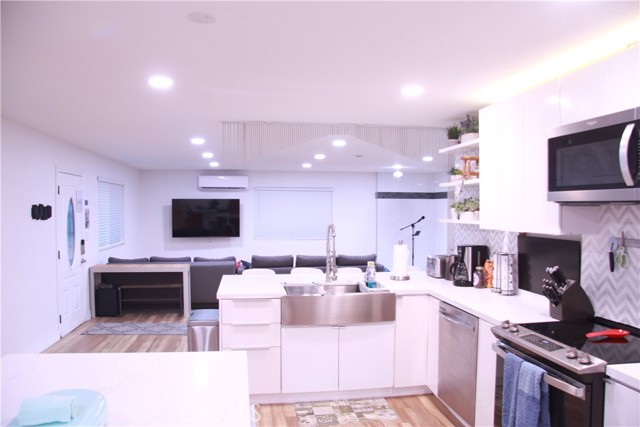 Detail Gallery Image 2 of 34 For 7112 Mecca Rd, Joshua Tree,  CA 92252 - 3 Beds | 2 Baths