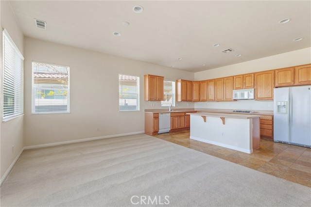 Detail Gallery Image 8 of 42 For 19300 Macklin, Apple Valley,  CA 92308 - 2 Beds | 2/1 Baths