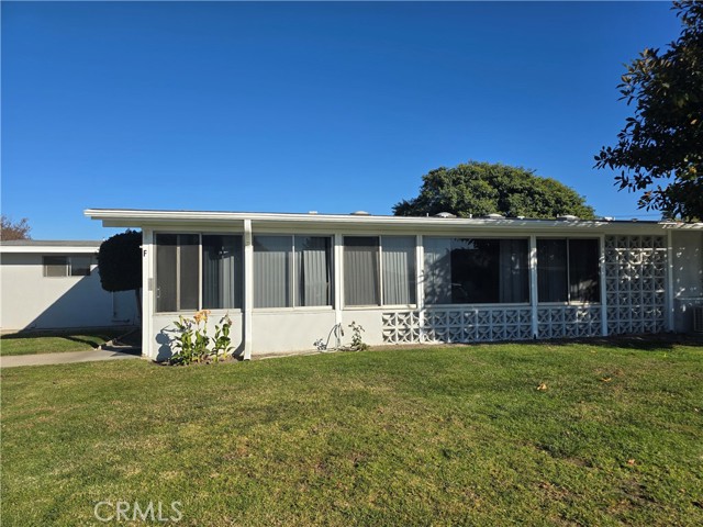 Detail Gallery Image 1 of 9 For 13800 El Dorado Dr 24f,  Seal Beach,  CA 90740 - 2 Beds | 1 Baths