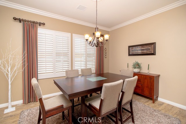 464 Whitney Peak, Beaumont CA: https://media.crmls.org/medias/d0ae0183-8f15-46ee-9bce-fec890a8a9ec.jpg