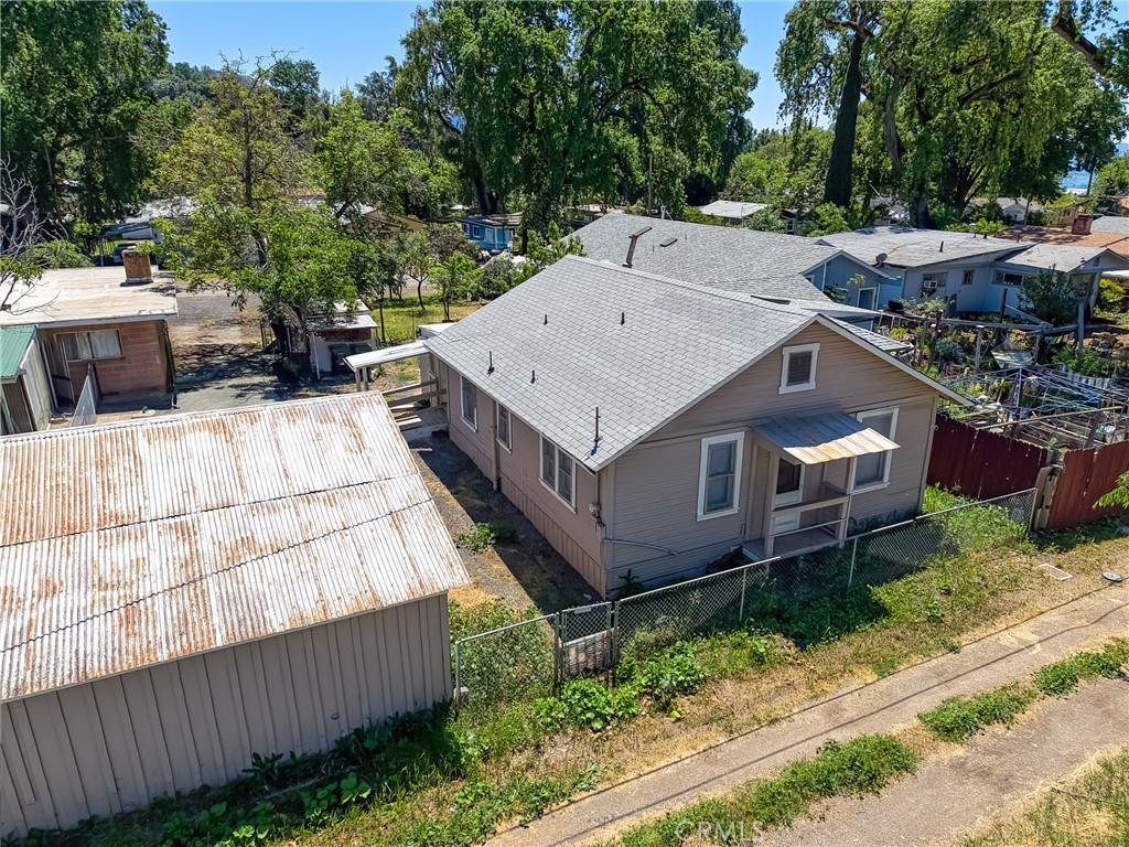 https://media.crmls.org/medias/d0ae264e-23b7-490d-894f-86229880340e.jpg?preset=X-Large