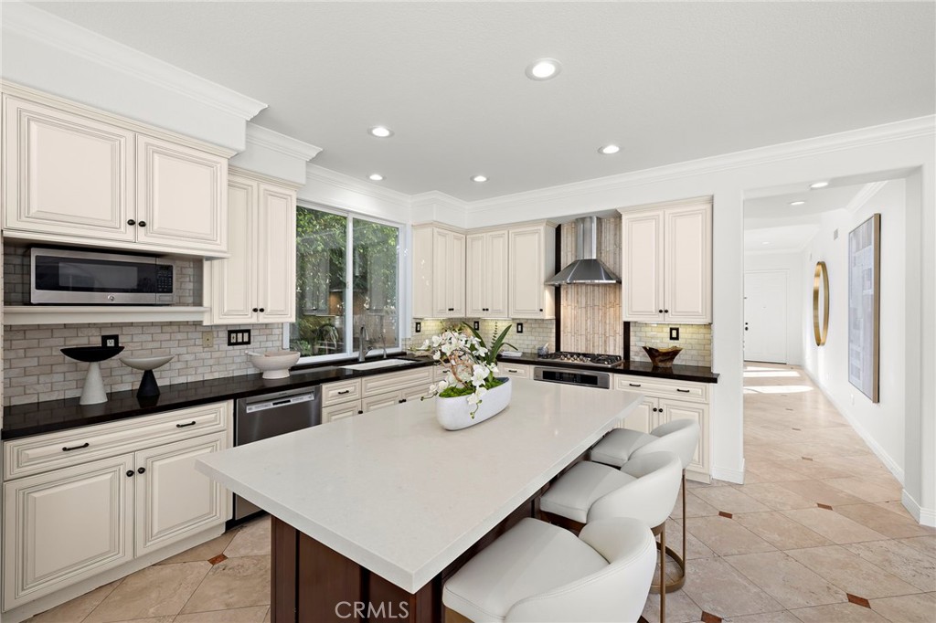 MLS #OC25257856 image #8