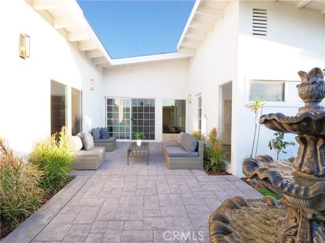 Private Backyard with Fountain