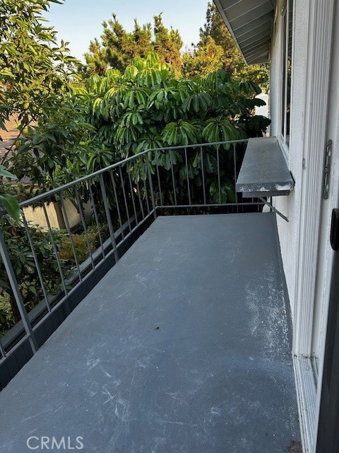10175 El Corazon Avenue, Fountain Valley CA: https://media.crmls.org/medias/d0af353f-0332-42c3-a4b0-d9db59e33ab1.jpg