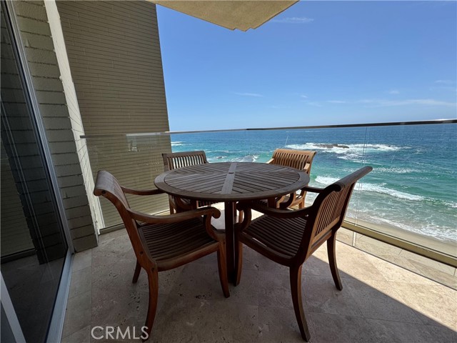 Detail Gallery Image 6 of 24 For 31755 Coast Highway #406, Laguna Beach,  CA 92651 - 2 Beds | 2 Baths