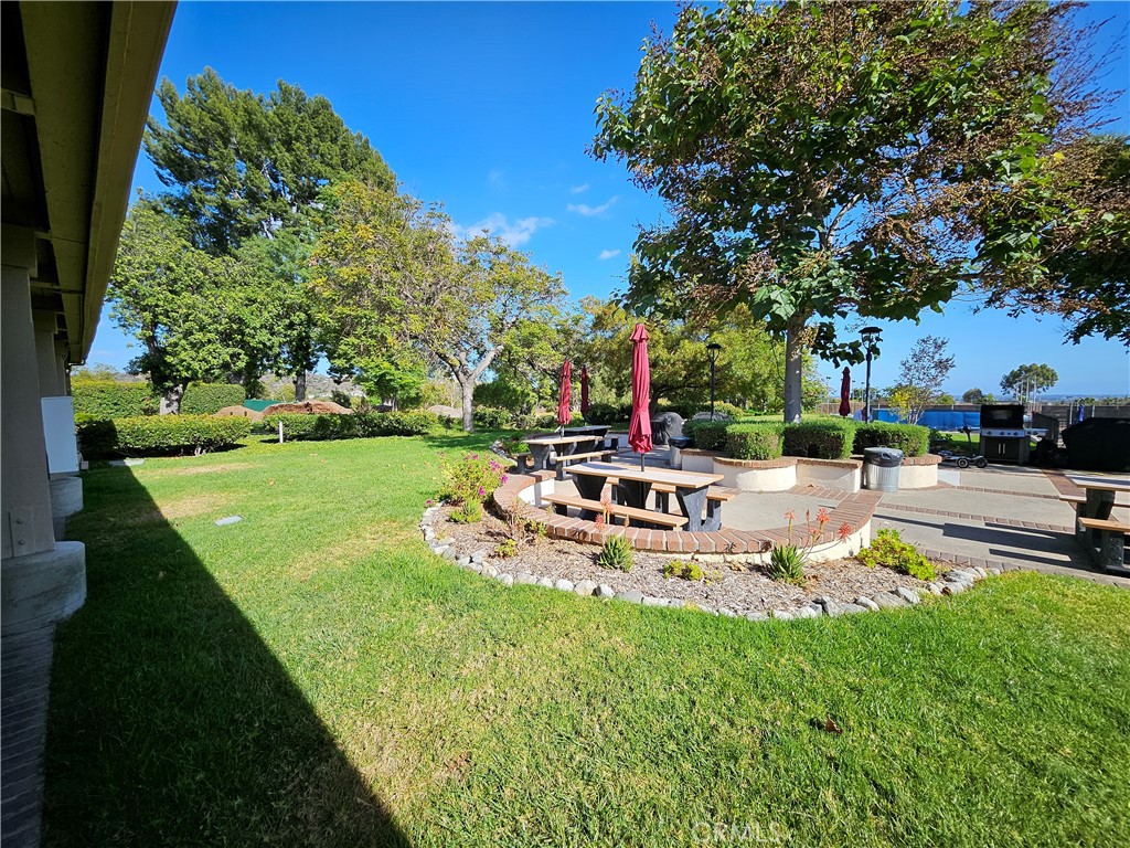 https://media.crmls.org/medias/d0afcfcc-8978-4fa8-8a5d-f7adeb7b9d96.jpg?preset=X-Large