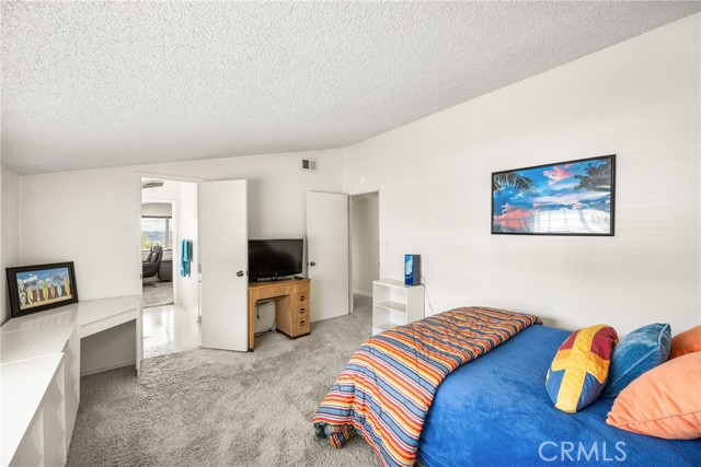 Detail Gallery Image 54 of 75 For 6040 Pat Ave, Woodland Hills,  CA 91367 - 5 Beds | 4/2 Baths
