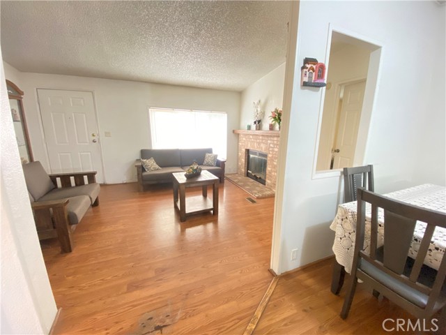 Detail Gallery Image 6 of 21 For 3701 Fillmore St #86,  Riverside,  CA 92505 - 3 Beds | 2 Baths