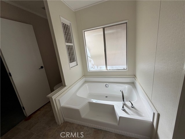 701 Montara Road, Barstow CA: https://media.crmls.org/medias/d0b0d969-c354-4930-b702-7dc71044403c.jpg