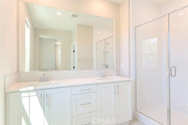1138 Delpy View Point, Vista CA: https://media.crmls.org/medias/d0b2a01e-c5b5-4920-a275-3ff004e279c0.jpg