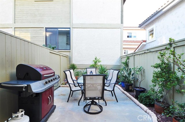 220 Prospect Avenue, Redondo Beach, California 90277, 2 Bedrooms Bedrooms, ,1 BathroomBathrooms,Residential,Sold,Prospect,PV17010237