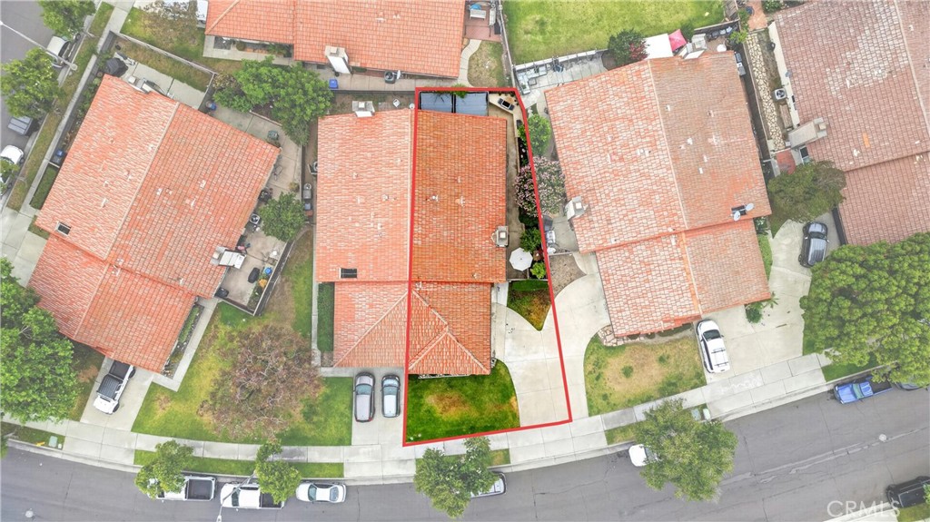 https://media.crmls.org/medias/d0b3847b-dd63-4186-b799-39e075078257.jpg?preset=X-Large