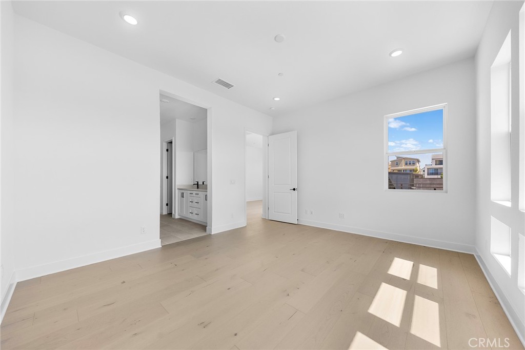 D0b45609 D4cf 4995 9ad2 3349f6f69025