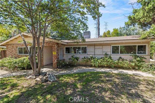 Detail Gallery Image 6 of 47 For 11329 Mclennan Ave, Granada Hills,  CA 91344 - 7 Beds | 2 Baths