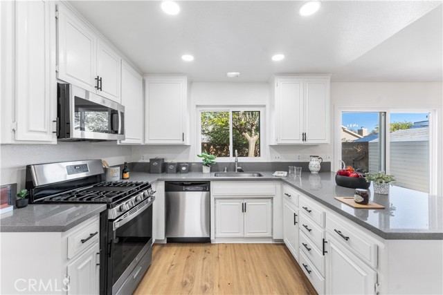 Detail Gallery Image 15 of 46 For 3519 Jupiter Ave, Palmdale,  CA 93550 - 4 Beds | 2 Baths