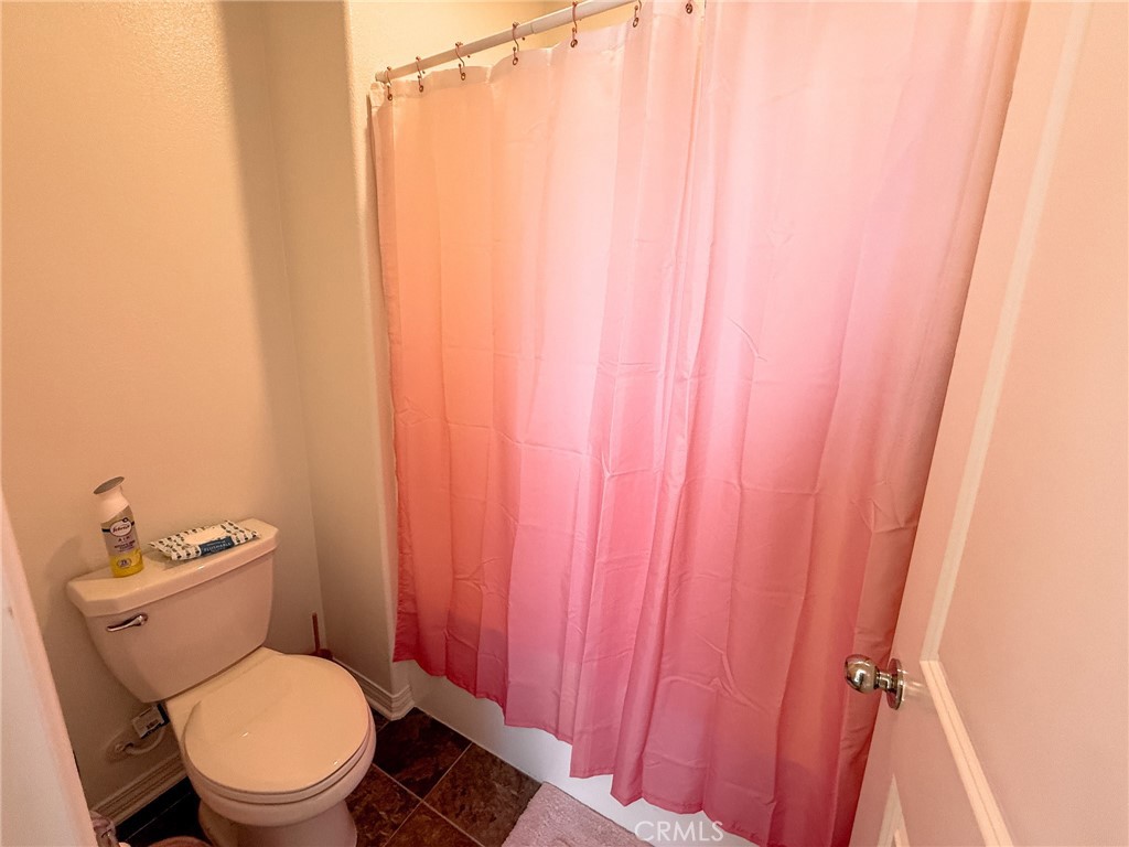 https://media.crmls.org/medias/d0b5a07f-d9ab-4535-9322-e13ff6d3bbe5.jpg?preset=X-Large