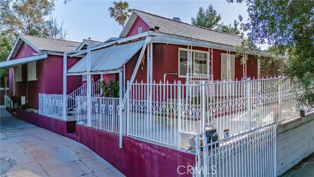 2718 E 7th Street, Los Angeles CA: https://media.crmls.org/medias/d0b5da9e-3d38-4260-b00d-209b35df3e73.jpg