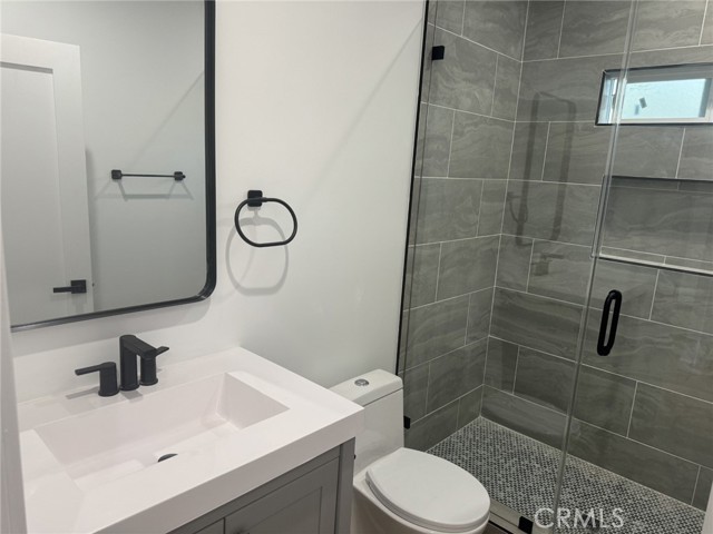 Detail Gallery Image 6 of 26 For 17200 W Lassen St, Northridge,  CA 91325 - 3 Beds | 2/1 Baths