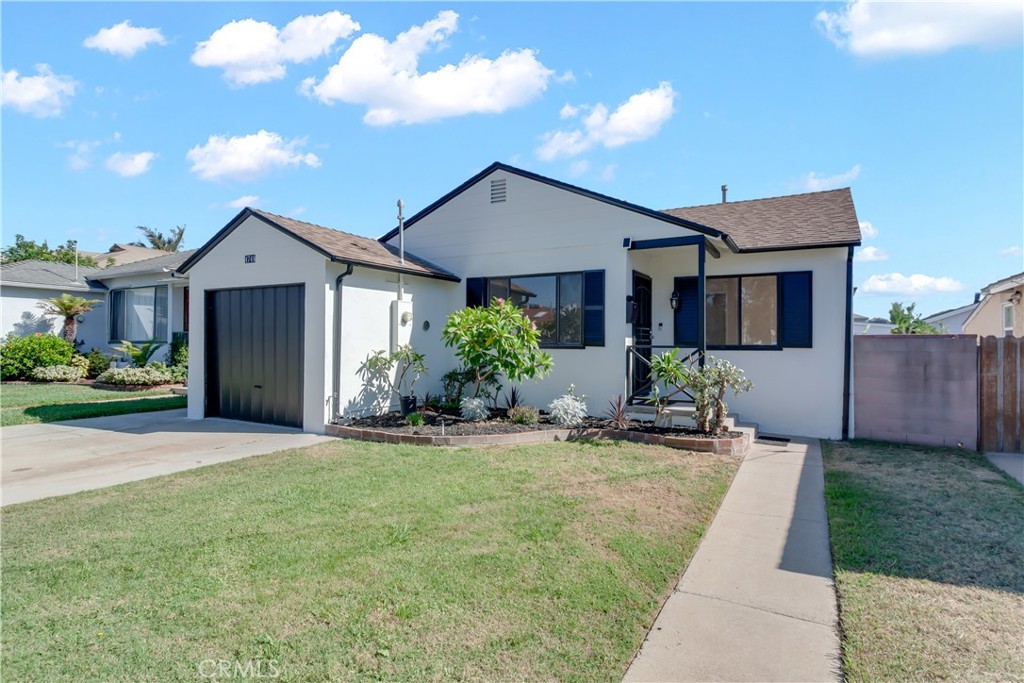4748 W 140th Street