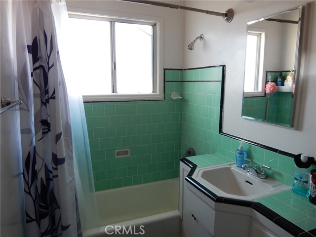 Detail Gallery Image 8 of 19 For 3361 W Thornton, Anaheim,  CA 92804 - 3 Beds | 2 Baths